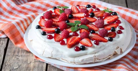 New Zealand - pavlova