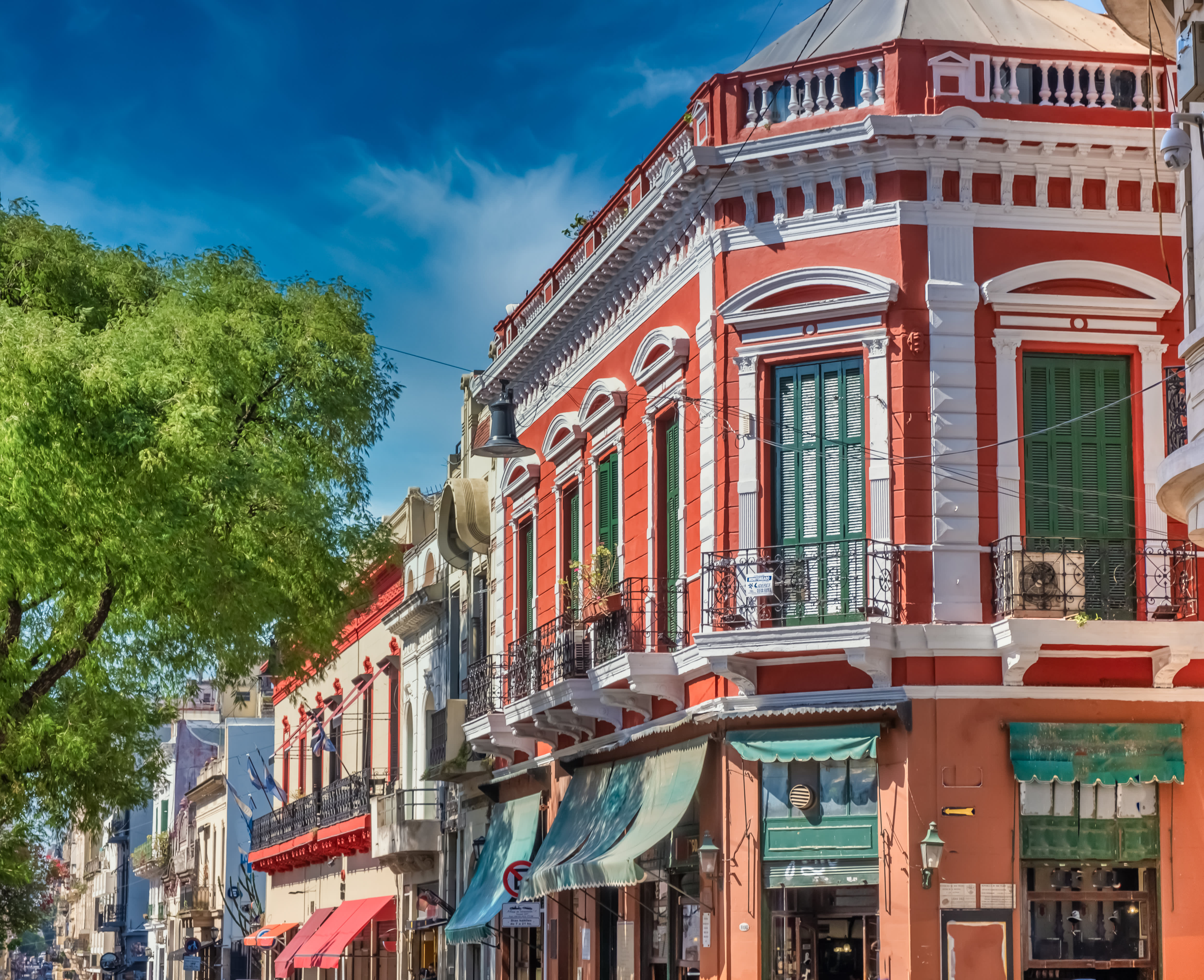 Buenos Aires Iguazú Falls, Deep Jungle, and City Tours