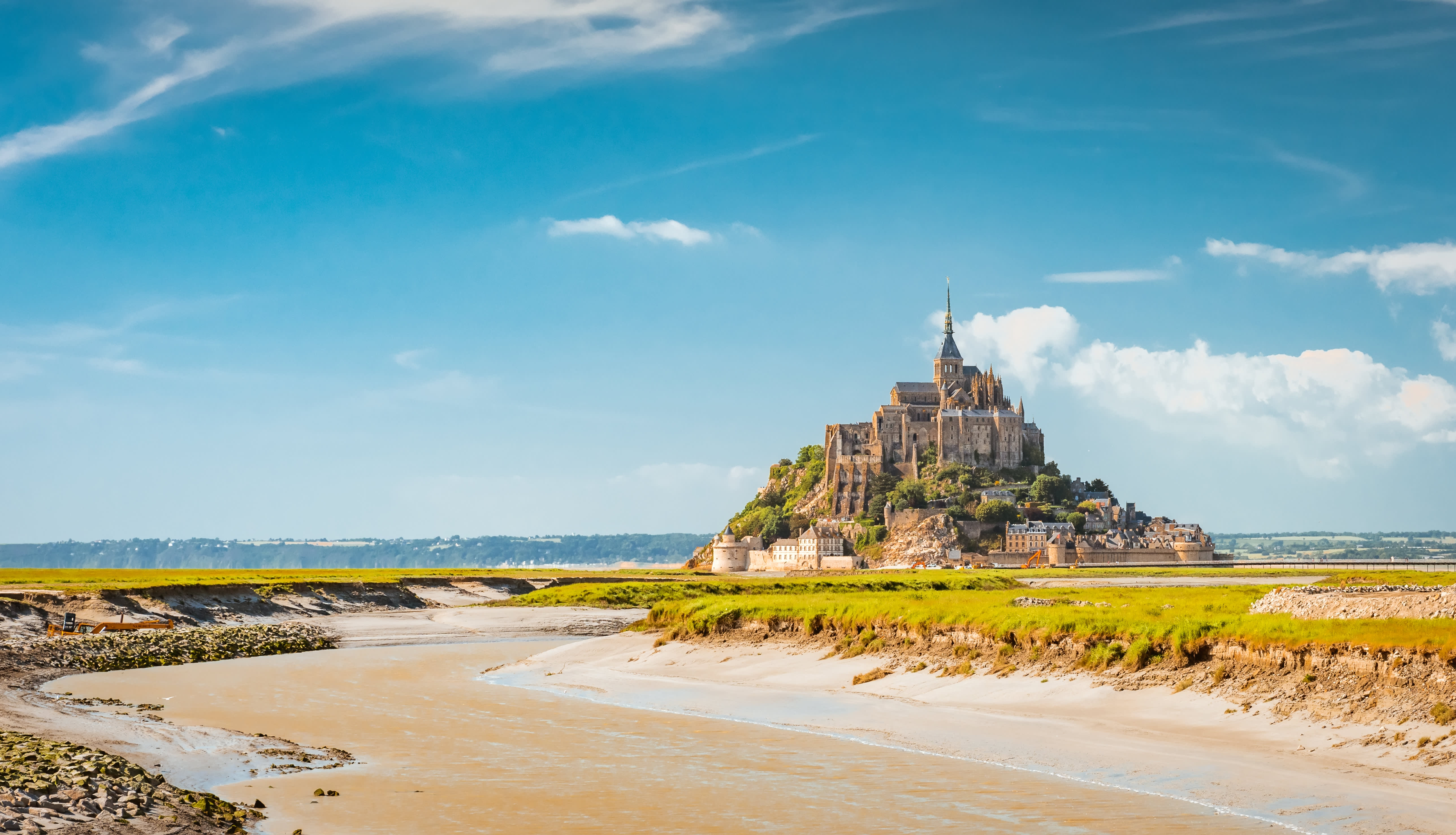 Clifftop Trails & Seaside Spins: 5 Scenic Coastal Trips in Europe