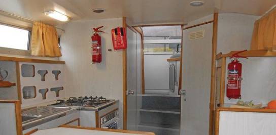 Kingfisher WHS - saloon/kitchen