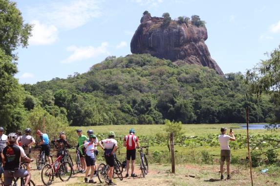 Cycle the Back Roads of Sri Lanka