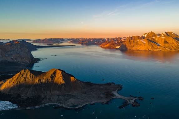 Arctic Saga: Spitsbergen, Faroes & Jan Mayen