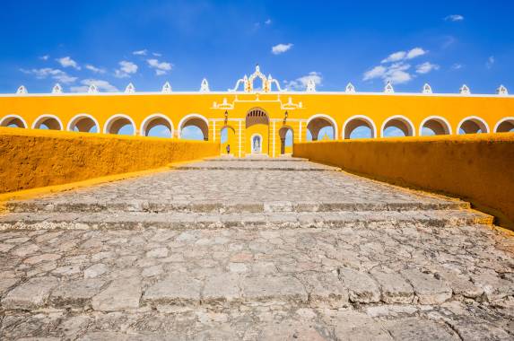 Mexico: Maya, Aztecs & Conquistadors Day of the Dead Festival (Romerillo)