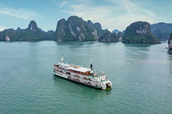 Vietnam & Angkor – Premium Adventure