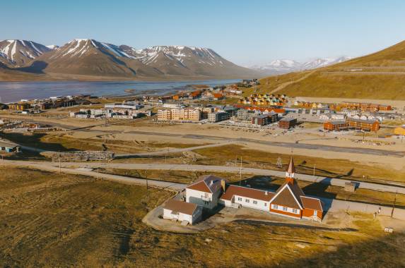 Svalbard in Summer: Tundra, Whales and Wildlife