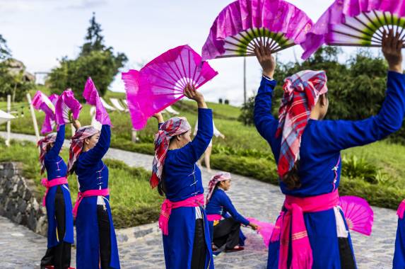 Khen panpipe performance