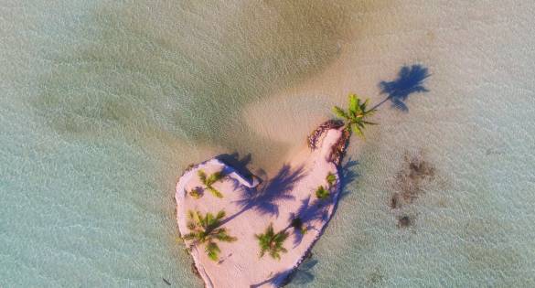 Tahit Heart Island