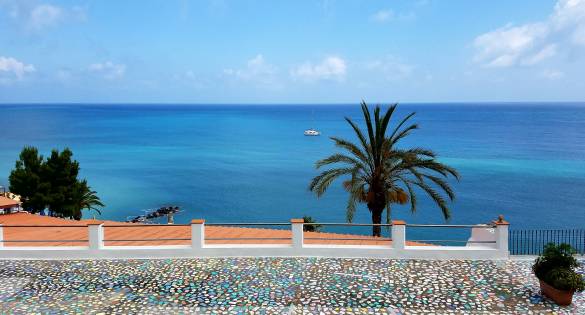 Procida ocean scenery