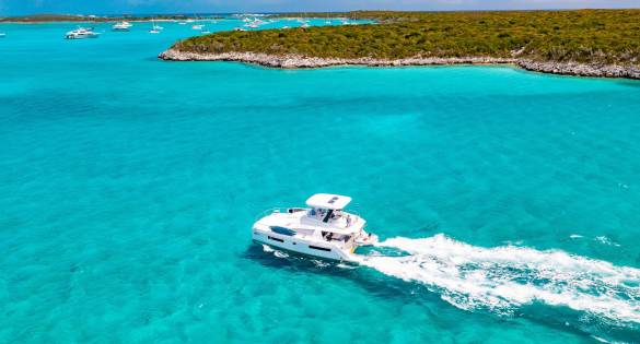 Moorings power catamaran in the Bahamas