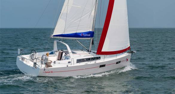 Sunsail 38.2 Exterior