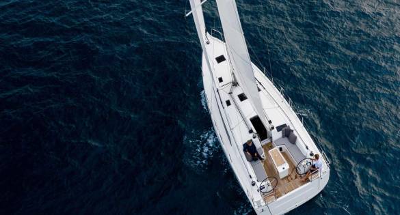 ss_glb_oceanis40.1_4cabin