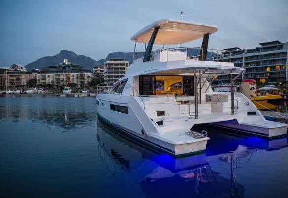 Moorings 433 PC exterior