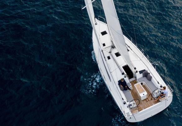 Oceanis 40.1 Deck