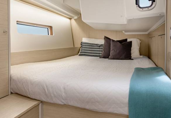 Oceanis 40.1 Cabin