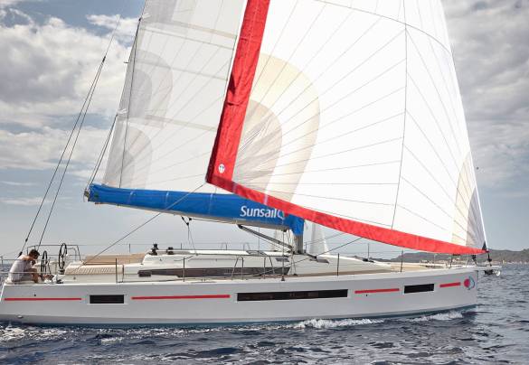 Side profile view of Sun Odyssey 490