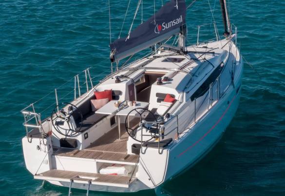 Sunsail 38.0 Exterior