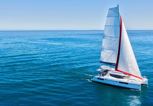 Sunsail 454L catamaran under sail