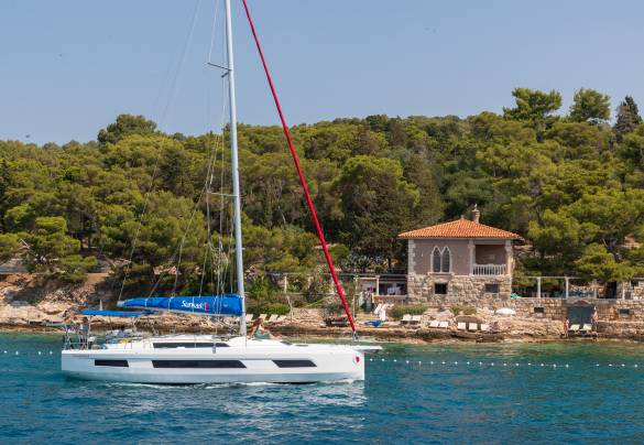 Sunsail 44.4 – 4 cabin