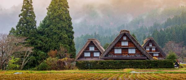 Enchanting Travels Japan Tours Traditional and Historical Japanese village Shirakawago in autumn season