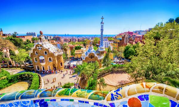 bench parc guell barcelona cityscape antoni gaudi unrecognisable people