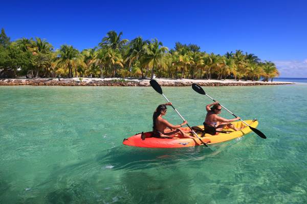 Women kayaking in Belize
