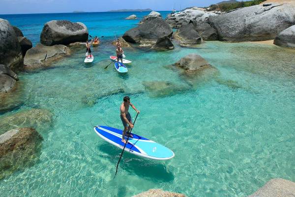 Stand-up paddle aux Îles Vierges britanniques