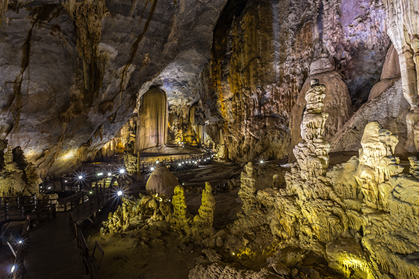 Paradise Cave Vietnam