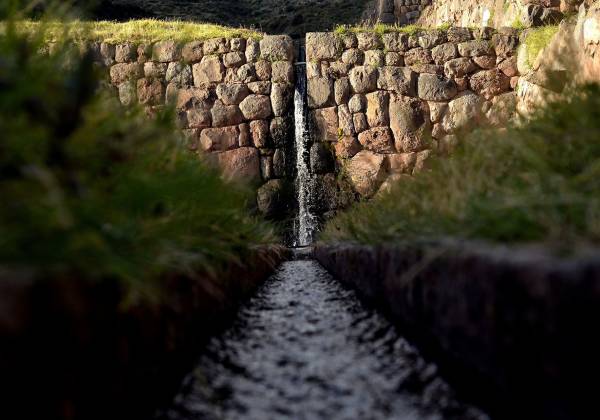 a view of a stone wall