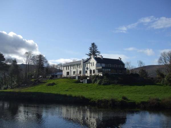 Unspoilt Ring of Kerry Cycling