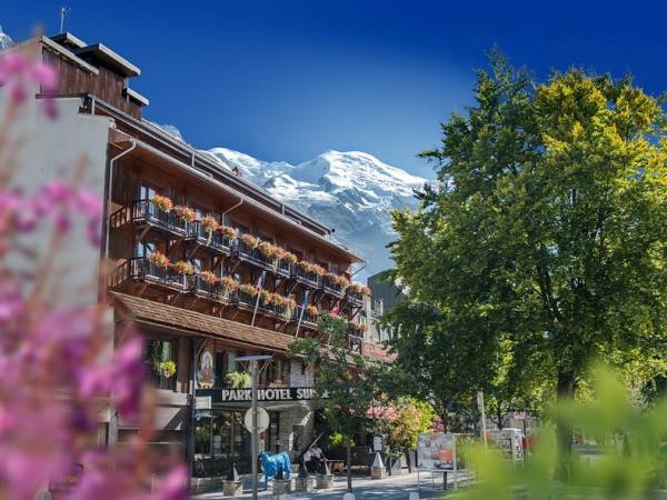 Walking Tour du Mont Blanc – Premium