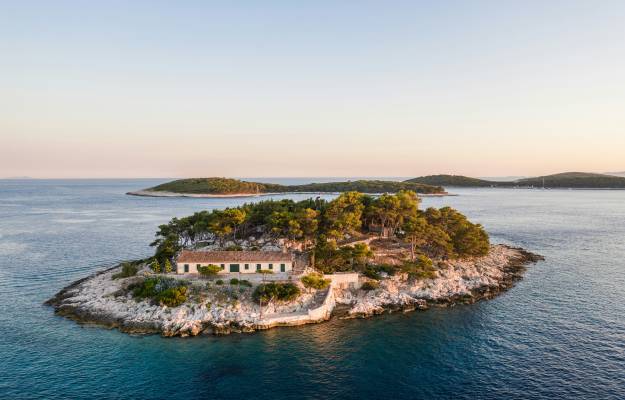 Luxury Romantic Honeymoon: Madagascar