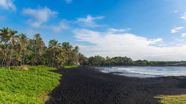 Punaluu Black Sea Beach