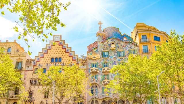 Mediterranean Escape – Barcelona to Rome Cruise & Tour