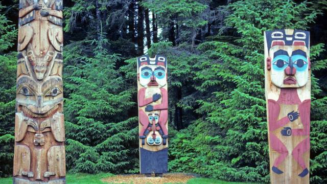 Alaskan Wilderness Cruise: Glaciers, Fjords & Coastal Charm