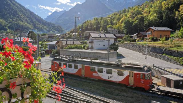 Tour du Mont Blanc Week Trek