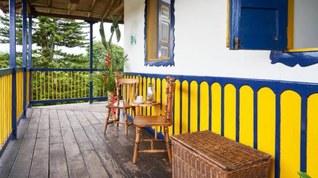 Colombia: Culture, Coffee & Caribbean