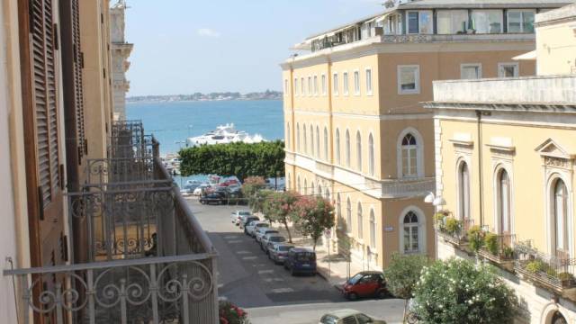 Sicily: Vino & Volcanoes