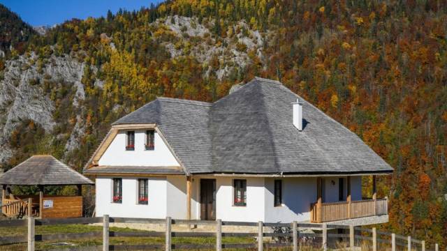 Transylvanian Castles Walk