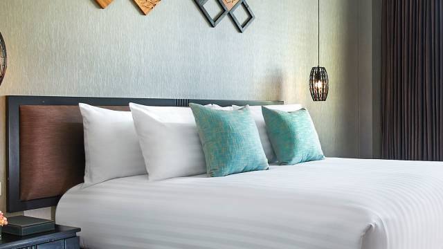 Discover Laos in Comfort