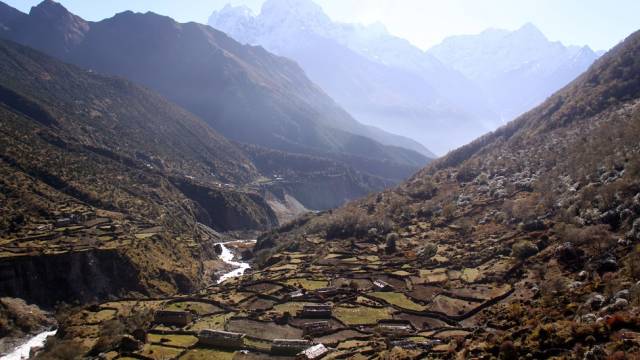 Everest Treks in Comfort