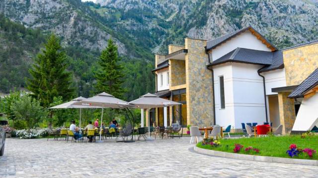 Walking in Albania (2026)