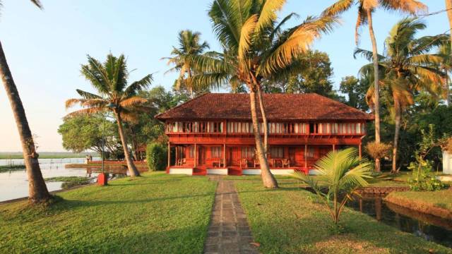 Signature India | Between Spices & Backwaters