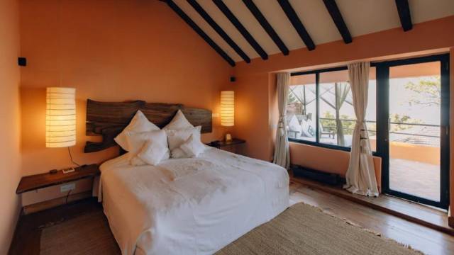 Signature Nepal & Bhutan | Peaks & Prayer Flags