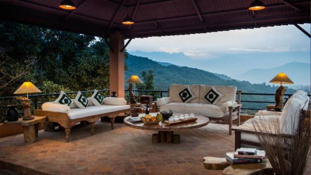 Signature Nepal & Bhutan | Peaks & Prayer Flags