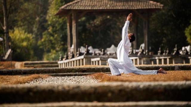 Signature Nepal & Bhutan | Peaks & Prayer Flags