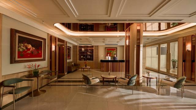 Signature Vietnam | In Fabric & Folklore