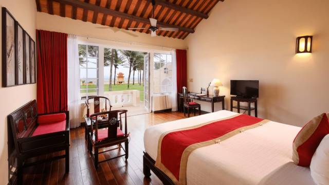 Signature Vietnam | In Fabric & Folklore