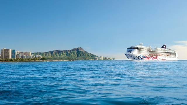Hawaiian Islands Cruise & Tour
