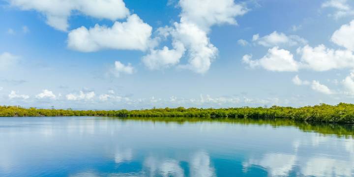 10 Day ‘Party Lovers’ Belize Bareboat Itinerary