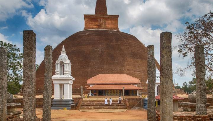 Sakralbau in Anuradhapura, Sri lanka